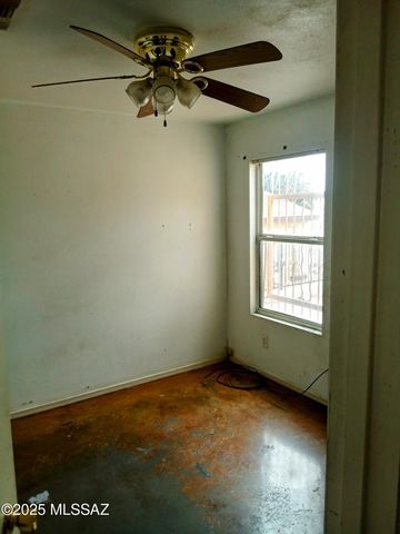 7363 S Bolingbroke Avenue, Tucson, AZ 85746