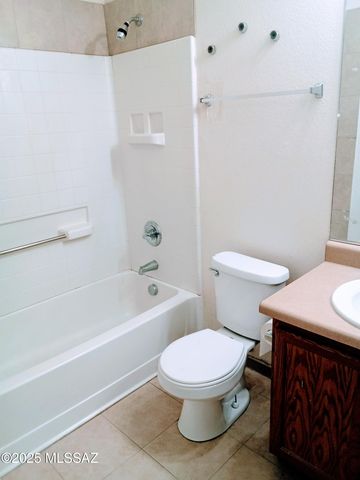 7363 S Bolingbroke Avenue, Tucson, AZ 85746