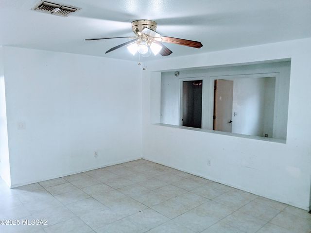 7363 S Bolingbroke Avenue, Tucson, AZ 85746