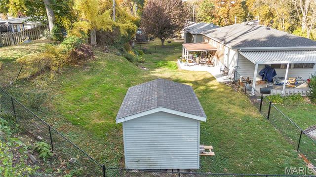 6106 Warren Drive, Belleville, IL 62223