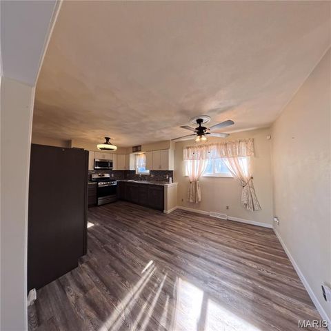 6106 Warren Drive, Belleville, IL 62223