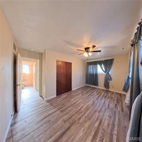 6106 Warren Drive, Belleville, IL 62223