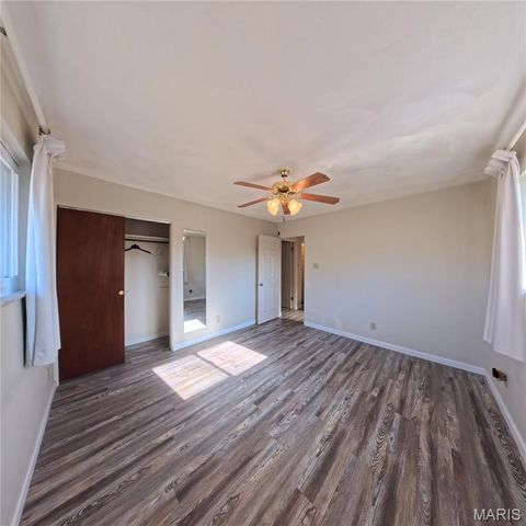 6106 Warren Drive, Belleville, IL 62223