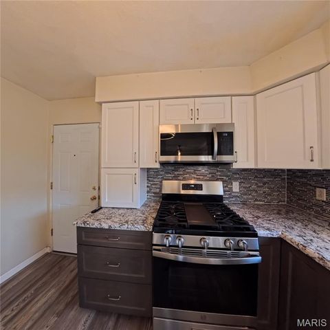 6106 Warren Drive, Belleville, IL 62223