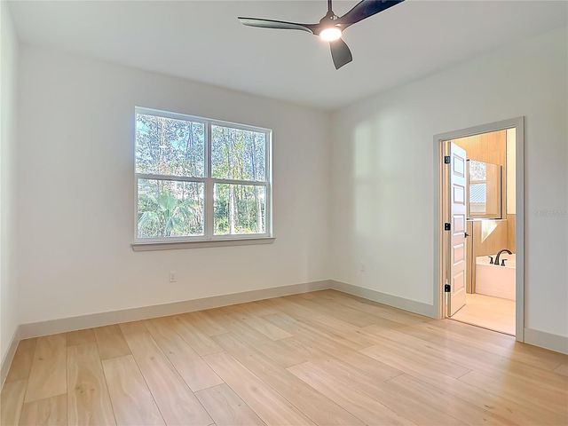 226 W PENNSYLVANIA AVENUE, Lake Helen, FL 32744