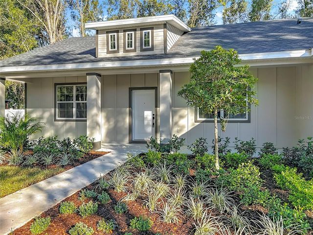 226 W PENNSYLVANIA AVENUE, Lake Helen, FL 32744