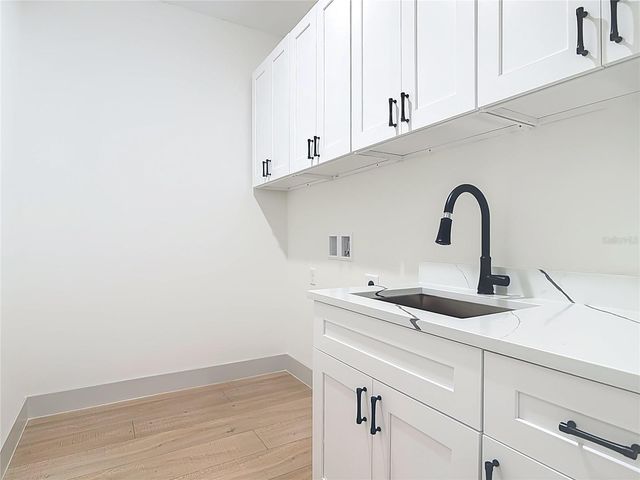 226 W PENNSYLVANIA AVENUE, Lake Helen, FL 32744