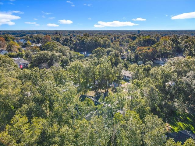 226 W PENNSYLVANIA AVENUE, Lake Helen, FL 32744