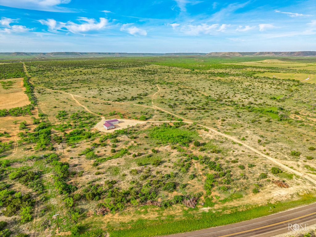Image 2 of property listing at 13065 Tx-158, Robert Lee, TX 76945