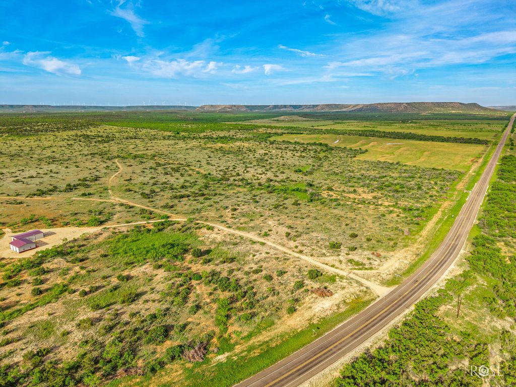 Image 3 of property listing at 13065 Tx-158, Robert Lee, TX 76945