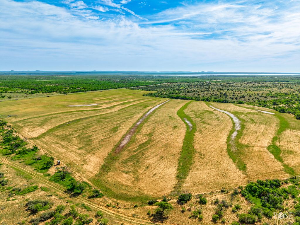 Image 31 of property listing at 13065 Tx-158, Robert Lee, TX 76945