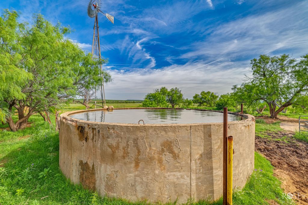 Image 45 of property listing at 13065 Tx-158, Robert Lee, TX 76945