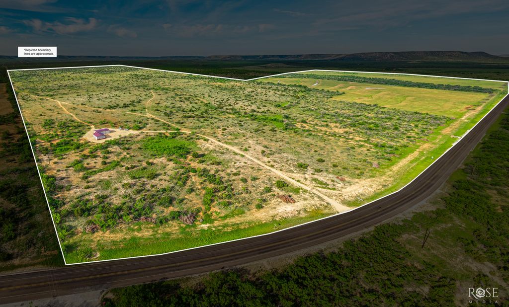 Image 5 of property listing at 13065 Tx-158, Robert Lee, TX 76945