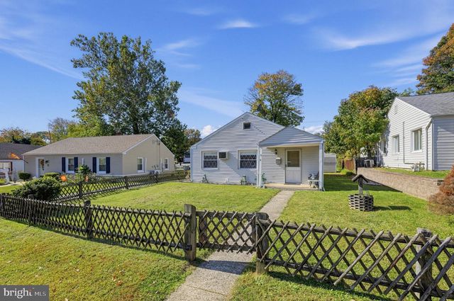 9 SCARLET AVE, Aston, PA 19014