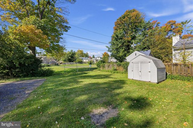 9 SCARLET AVE, Aston, PA 19014