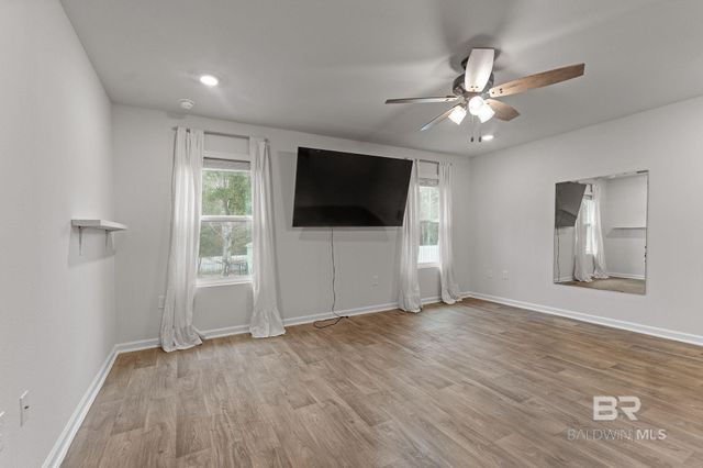 32817 N Pickens Avenue, Lillian, AL 36549