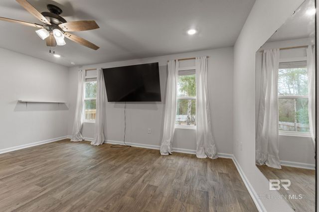 32817 N Pickens Avenue, Lillian, AL 36549