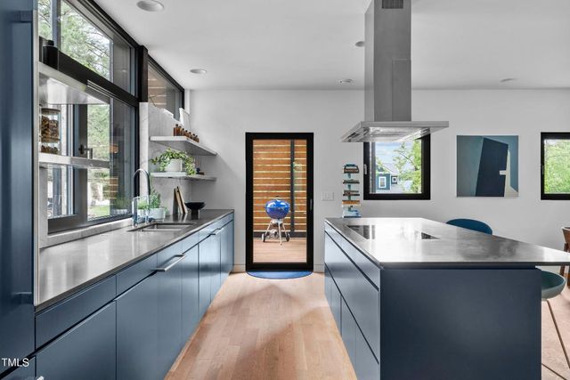 922 Tower Street, Raleigh, NC 27607