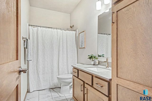 9209 W 43rd St Street, Sioux Falls, SD 57106