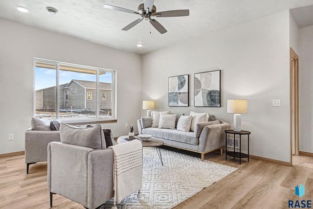 9209 W 43rd St Street, Sioux Falls, SD 57106