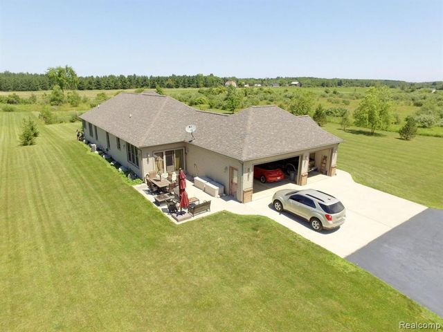 1059 N Ridge Road, Update, MI 48419