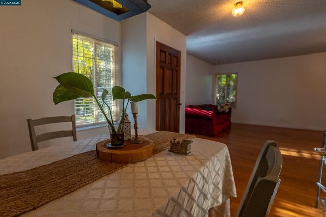 2983 Simas Ave, Pinole, CA 94564