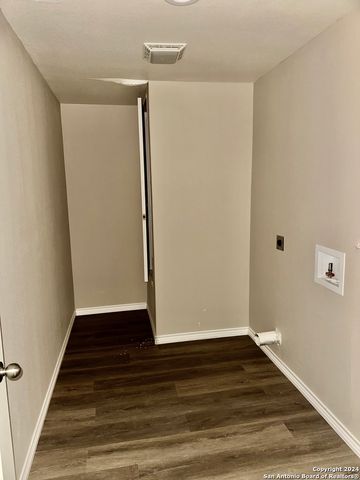 455 DEMYA DR, San Antonio, TX 78227