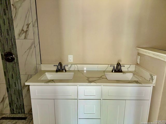 455 DEMYA DR, San Antonio, TX 78227