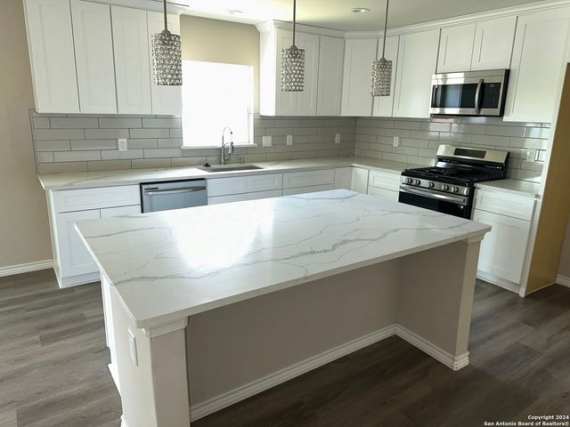 455 DEMYA DR, San Antonio, TX 78227