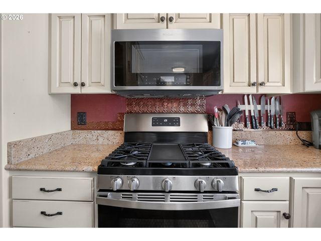 21383 S YEOMAN Rd, Beavercreek, OR 97004