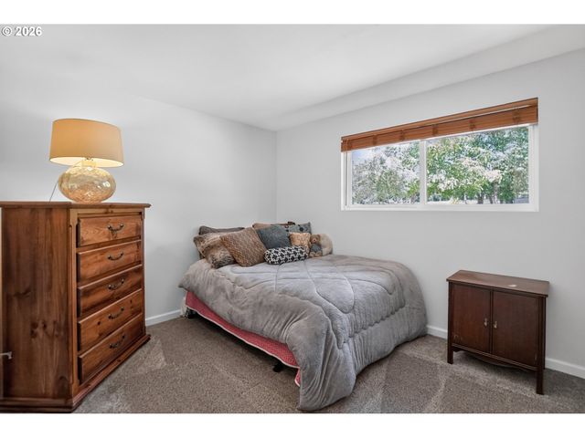 21383 S YEOMAN Rd, Beavercreek, OR 97004
