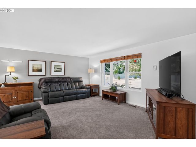 21383 S YEOMAN Rd, Beavercreek, OR 97004