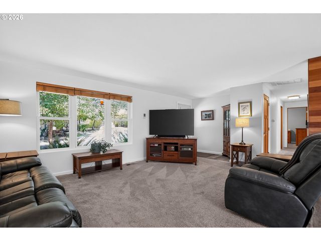 21383 S YEOMAN Rd, Beavercreek, OR 97004