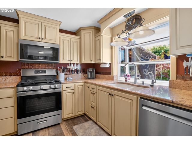 21383 S YEOMAN Rd, Beavercreek, OR 97004