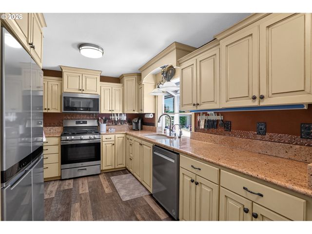 21383 S YEOMAN Rd, Beavercreek, OR 97004