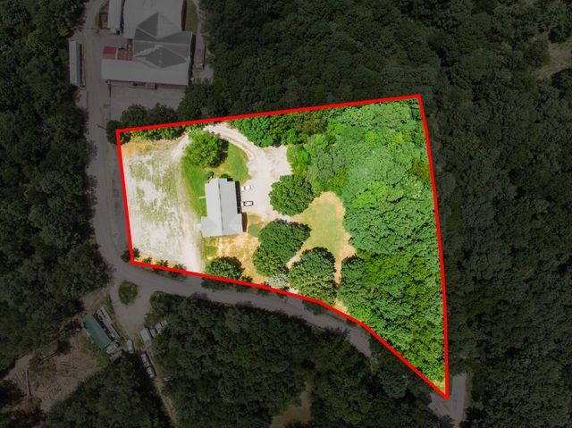 110 Hankins Rd, Hohenwald, TN 38462