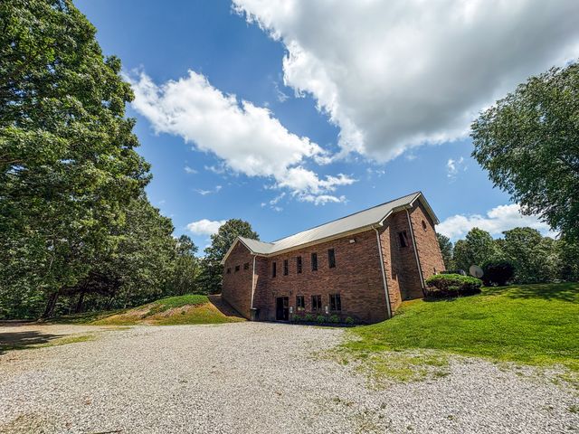 110 Hankins Rd, Hohenwald, TN 38462