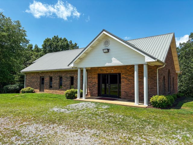 110 Hankins Rd, Hohenwald, TN 38462