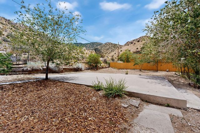 4600 Sunset Canyon Place NE, Albuquerque, NM 87111