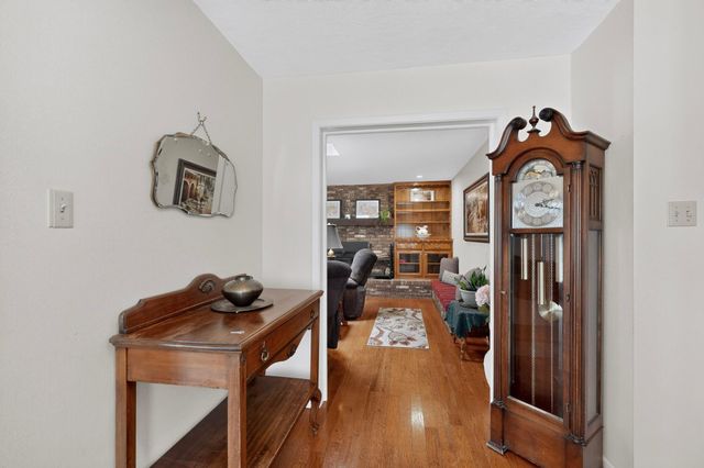 4600 Sunset Canyon Place NE, Albuquerque, NM 87111