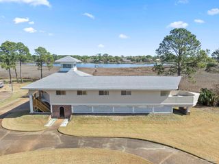 4758 Bayside Dr, Milton, FL 32583