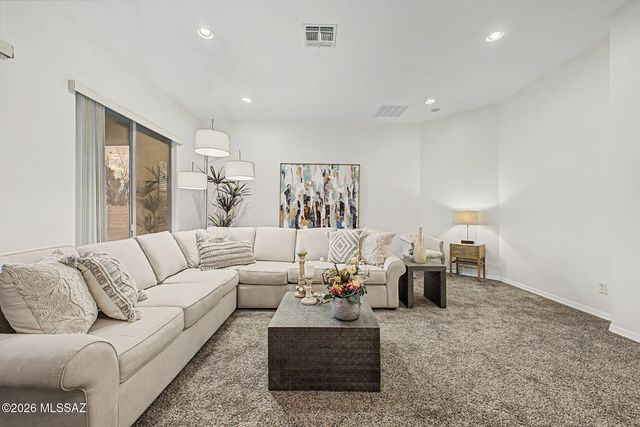11937 N Prospect Point Place, Oro Valley, AZ 85737
