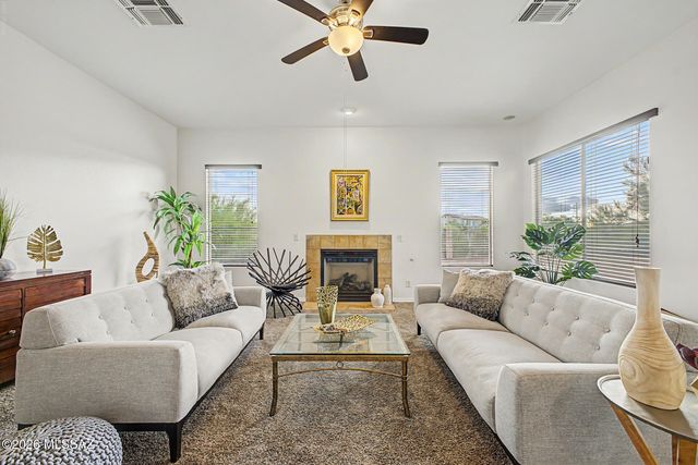 11937 N Prospect Point Place, Oro Valley, AZ 85737