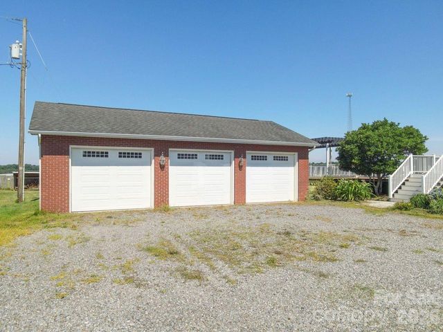 809 New Sterling Road, Stony Point, NC 28678