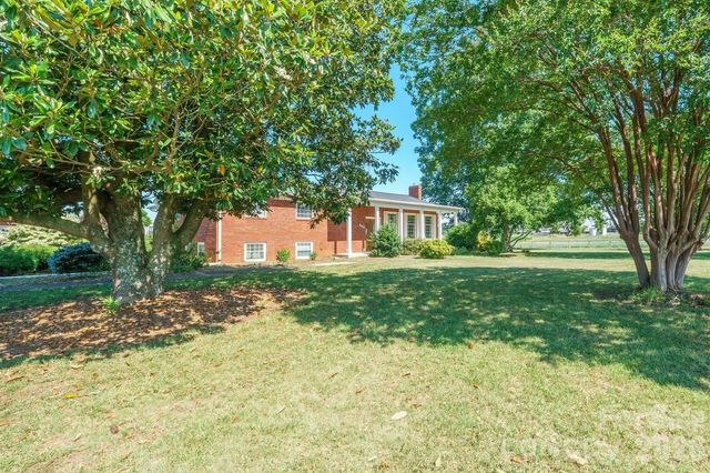 809 New Sterling Road, Stony Point, NC 28678