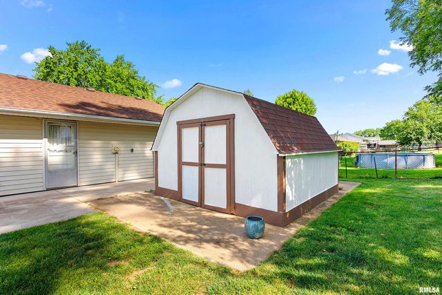 1320 VEERMAN Street, Pekin, IL 61554