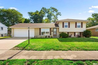 1320 VEERMAN Street, Pekin, IL 61554