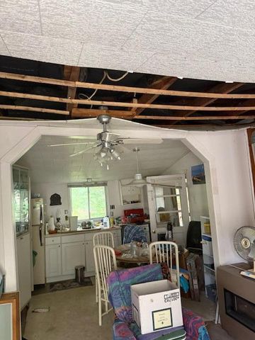 35 Kensington Road, Cumberland Head, NY 12901