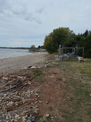 35 Kensington Road, Cumberland Head, NY 12901