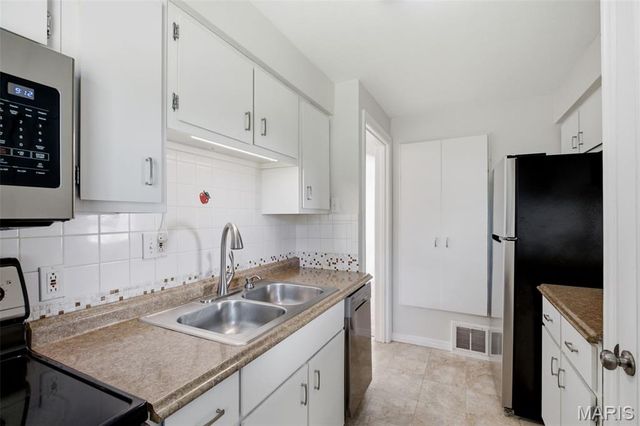 1027 Ferndale Avenue, Crestwood, MO 63126